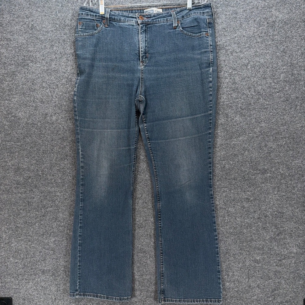 Signature by Levi Strauss Bootcut Jeans Womens 16 Blue Stretch Denim Mid Rise